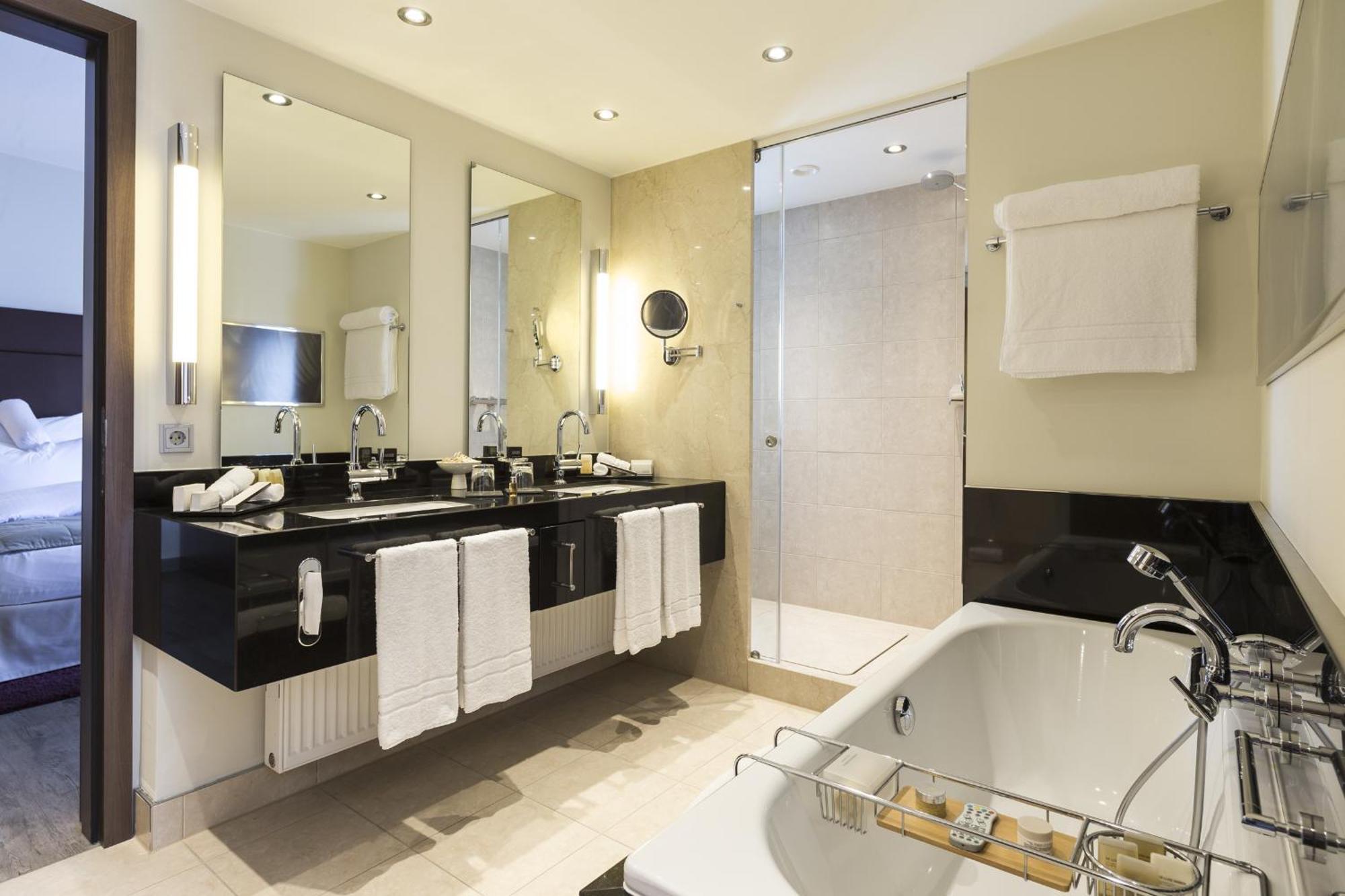 Rene Bohn Hotel Ludwigshafen am Rhein Room photo